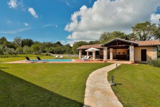House Edera in Central Istria for 6 people with large garden and salt - water private pool - Juršići - 5