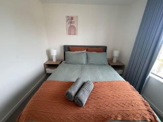 New And Serene Two Bedroom Townhouse Close to CBD - Christchurch - 1