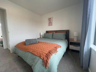 New And Serene Two Bedroom Townhouse Close to CBD - Christchurch - 4