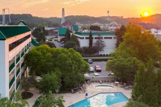 Quality Inn Near the Island Pigeon Forge - 3