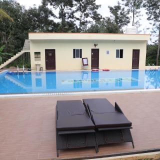 Chikku's Mercedes Stay @ Farmers Son Camping - 4