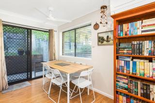 Family Coastal Escape Narrawallee NSW - 1