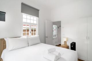 Balmain Garden Hideaway with BBQ - 2