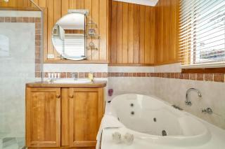 Spacious Retreat with Breathtaking Views - Wentworth Falls - 1