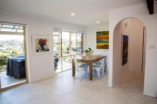 Blissful Stay Moments From the Beach - 9