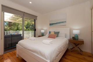 Beach House Ocean Views in Batehaven - Batehaven - 7
