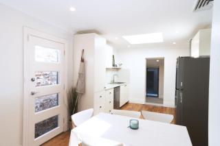 Modern 3 Bed Home in Tempe Near Airport City - Sydney - 5