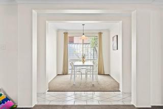 Sandy Serenity Pet Friendly - The Entrance - 8