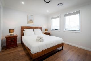Beautiful Beach House - Shellharbour - 1