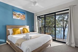 Tranquil Waterfront Retreat - Wangi Wangi - 9