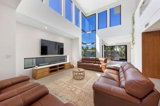 Pet friendly Luxury stay walk to beach - Buddina - 0