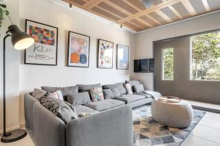 Eclectic Perfectly Positioned Apartment - Sydney - 3
