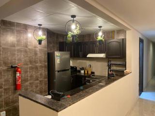 Comfortable 2-BR apt in JVC, Dubai with Balcony - Dubai - 8