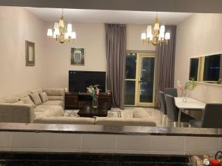 Comfortable 2-BR apt in JVC, Dubai with Balcony - Dubai - 6