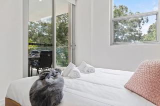 Cool Coastal Pad with Panoramic Water Views - Gosford - 2