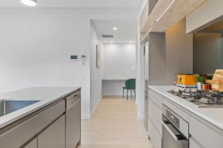 Cool Coastal Pad with Panoramic Water Views - Gosford - 3