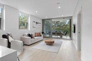 Cool Coastal Pad with Panoramic Water Views - Gosford - 6