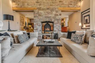 Hilltop View with Hot Tub - Brecon - 1