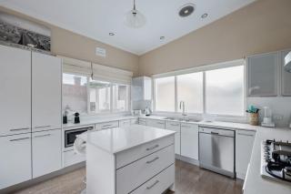 The Cammeray Charm - Movie Magic & Spa Bath Bliss - Sydney - 8