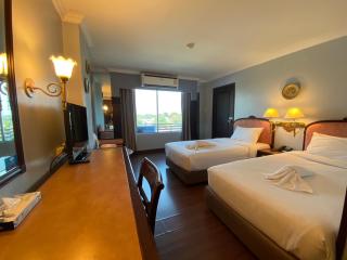 Mayflower Grande Hotel Phitsanulok - Phitsanulok - 9