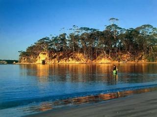 Maloneys Beach Views 3 Bed Home - Maloney's Beach - 3