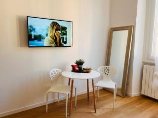 P&D Apartments Navigli - With a View - Milan - 7