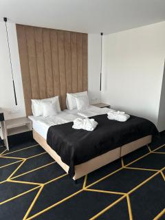 Villa Posh All Suites Hotel & SPA - Międzywodzie - 3