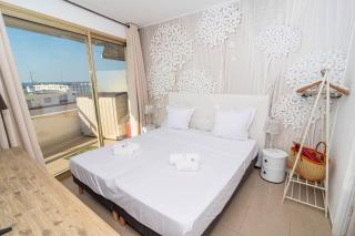 Wow Splendide 3-4 pcs Duplex Rooftop Vue mer by Olam Properties - 5