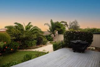 Ocean Views Walk to Malua Beach EV & Pet Friendly - 0