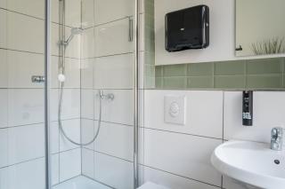 LUXURY at Rosenthaler Platz - Berlino - 1