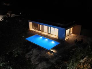 Brick Villas - Poolside Bliss - Novoberdo - 4