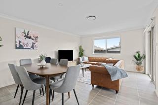 Wine Country Cottage Stylish Family Getaway - Cessnock - 8