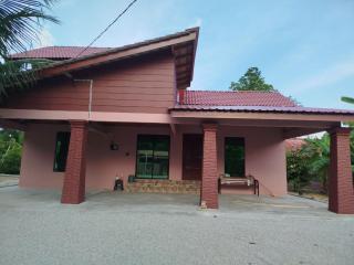 Lovely Familia Inn - 0
