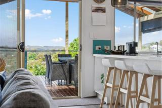 Holiday Home with Ocean Views Wamberal - 3