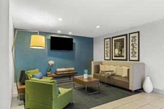 Holiday Inn Express Hotel & Suites Savannah Midtown by IHG - 4