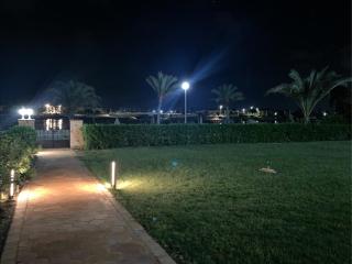 Scenic Lakefront Villa Escape - El Alamein - 1
