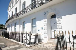 Sovereign House - Close to harbour with parking - 0