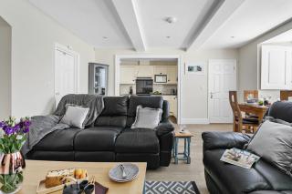 Sovereign House - Close to harbour with parking - 4