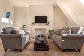 Cathedral View - An Exclusive Private Apartment on Cathedral Green, Exeter - 4