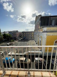 Grand Séjour Lumineux avec Balcon & Vue Cathédrale - Pointe-à-Pitre - 4