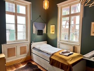 Großes Altstadt-Apartment, 3 Zimmer, 6 Gäste, Waschmaschine - 9