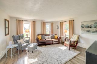 City Girl Farmhouse in Hudsonville with Hot Tub - Hudsonville - 7