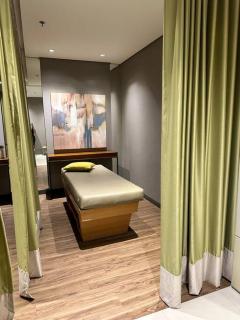 Cozi Chic Uptown Getaway BGC - Manila - 6