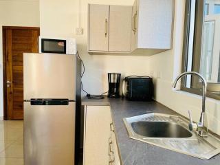 Sea View 2-Bedroom Apt, 10mins Walk to Beach - GBHC7 - The Vale - 9