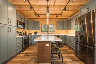 Longview Lodge - McHenry - 5