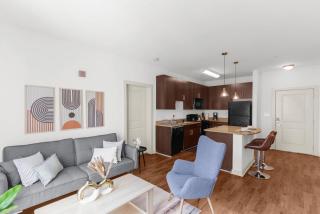 Heart of BHM Fully Equipped 2BR Unit With Gym and Pool - 8