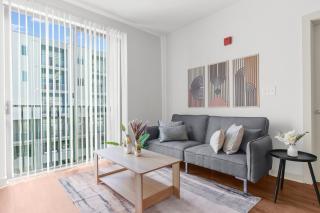 Heart of BHM Fully Equipped 2BR Unit With Gym and Pool - 0