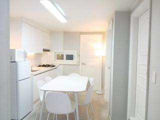 Cheongdam Station Anuk House - 3