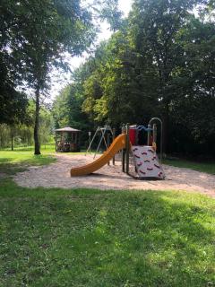 Charming Apartment with Lake View, Tennis Court- 5 Minutes from Odense Center - 7