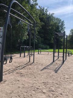 Charming Apartment with Lake View, Tennis Court- 5 Minutes from Odense Center - Odense - 3